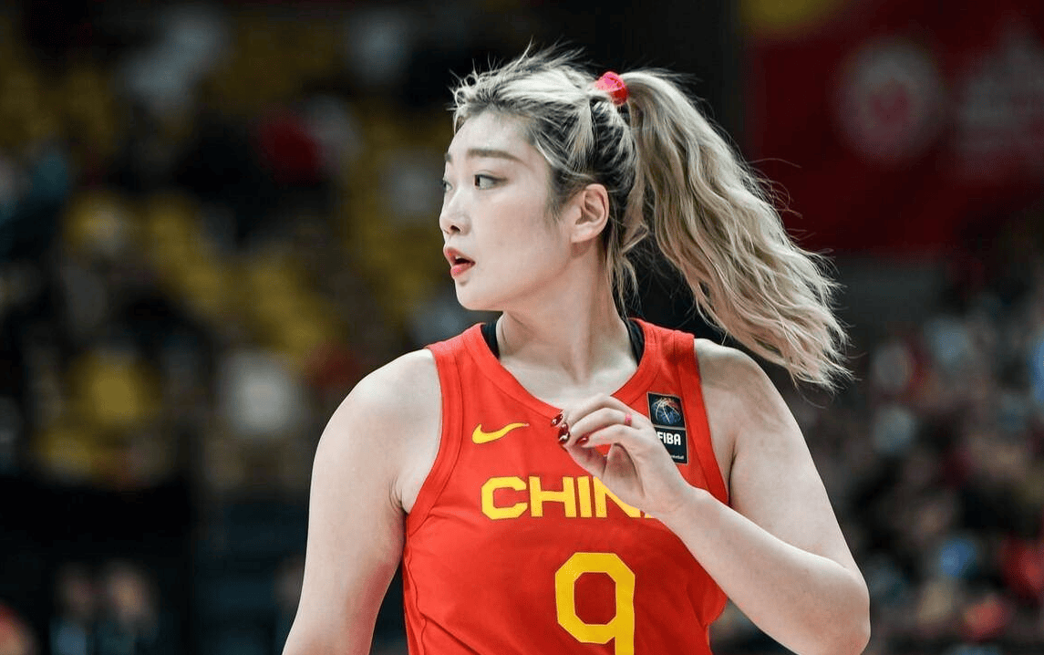女篮最新动态,中国女篮训练照曝光,李梦加盟江苏待宫鲁鸣确认