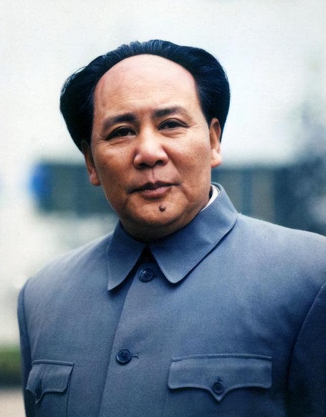 爱奇艺体育在线直播-赤焰军团迎战金鹰特攻，率先晋级，现场掌声雷动
