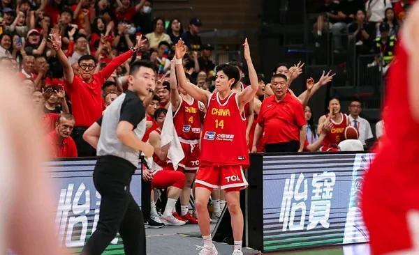 之前和中国女篮的热身赛帮助了我&不然不懂怎么打的简单介绍